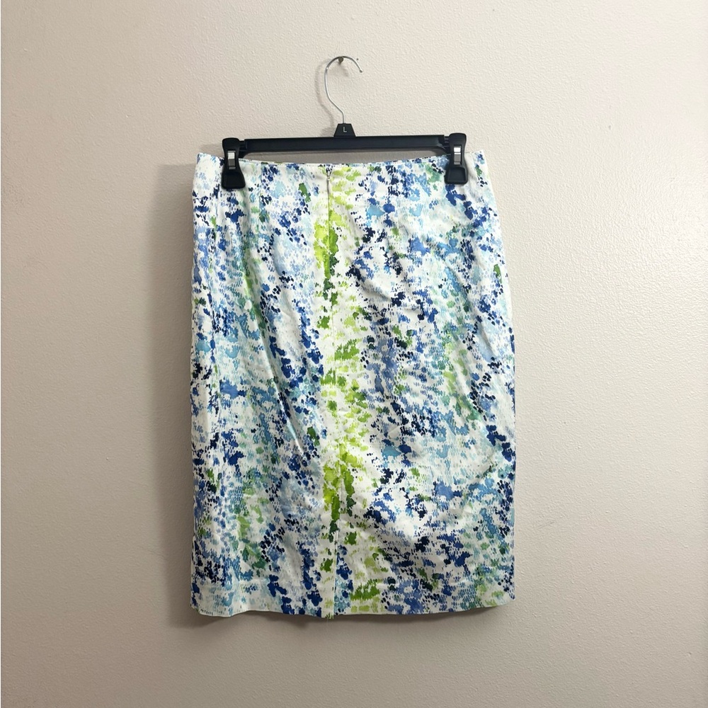 5/$15 MUST BUNDLE Ann Taylor Blue and Green Watercolor Print Pencil Skirt - Picture 3 of 6